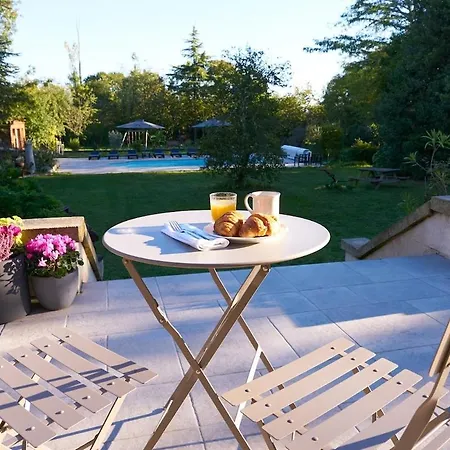 Дом отдыха Chateau Belvedere - Swimming Pool, Vineyard & Countryside Perissac