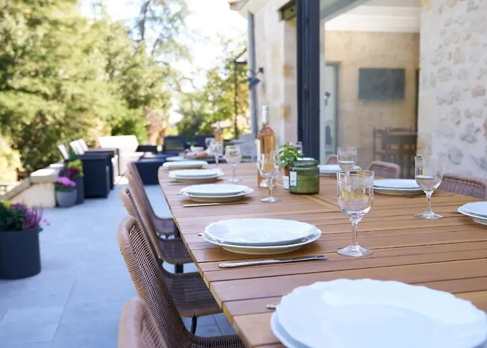 Chateau Belvedere - Swimming Pool, Vineyard & Countryside 펜션 Périssac