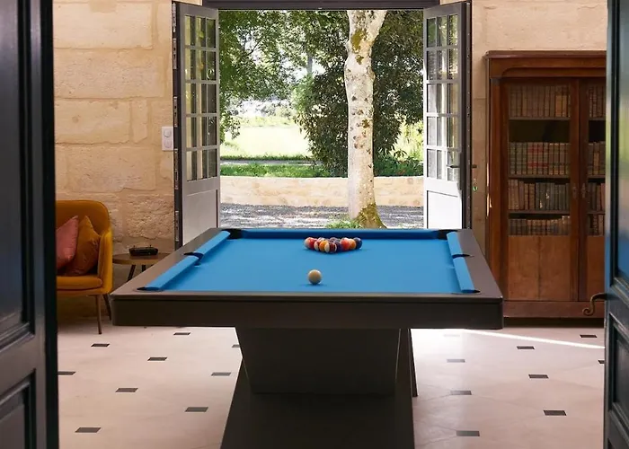 Chateau Belvedere - Swimming Pool, Vineyard & Countryside